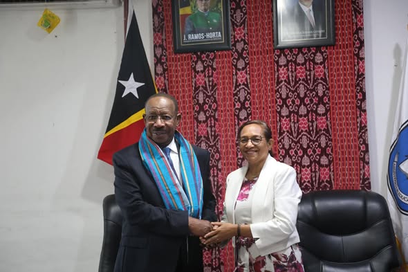 MINISTRA EDUKASAUN ASINA MOU HO FEDERASAUN ATLETISMU TIMOR-LESTE HODI REFORSA ATIVIDADE ATLETISMU IHA ESKOLA